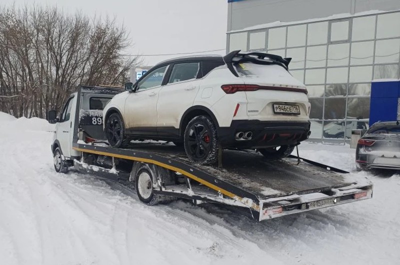 эвакуация автомобиля с салона