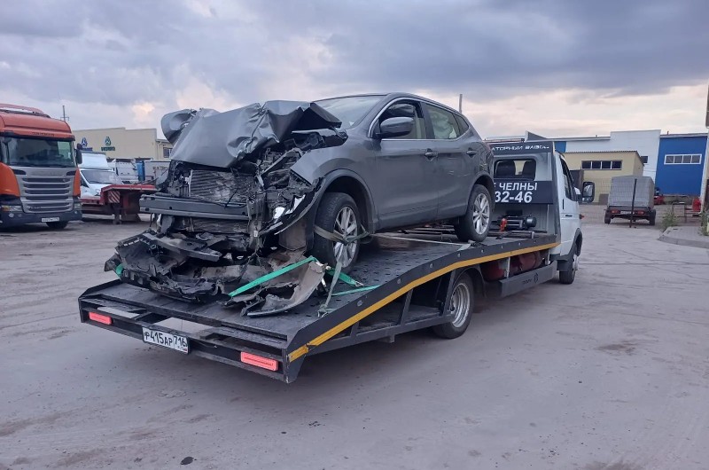 Услуги эвакуатора на дороге